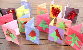 There's nothing grandparents, uncles and aunts would love more than greeting cards personalized by the kids they adore. Bubble Wrap Print Christmas Cards For Preschoolers Danya Banya