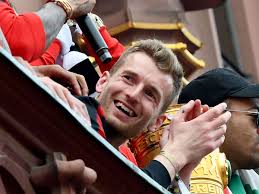 Lukas hradecky wechselt zur sge lukas hradecky hat heute einen dreijahresvertrag bei eintracht frankfurt unterschrieben. Eintracht Frankfurt Torwart Lukas Hradecky Wechselt Zu Bayer Leverkusen Eintracht