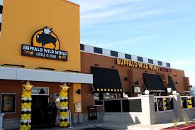 Deep fry chicken wings for approximately eight to 10 minutes in oil that's heated to 375 degrees fahrenheit. 11 Things You Need To Know Before Eating At Buffalo Wild Wings