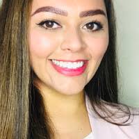 100+ perfiles de «Elia Flores»