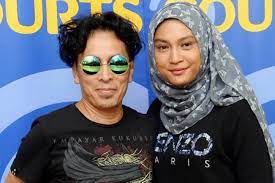 Jika disebut sahaja nama amy search, pasti umum mengenali penyanyi rock penuh aura ini. Isteri Amy Search Akui Marah Yazid Tapi Selepas Diprovok Mynewshub
