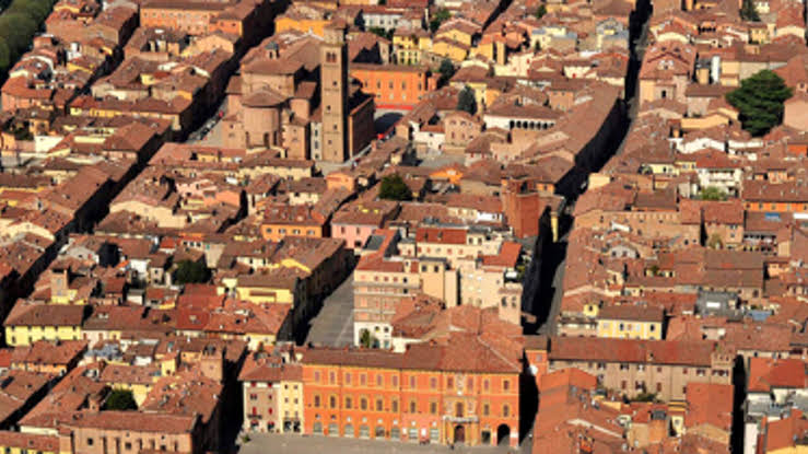 Imola, missione valorizzazione centro storico: si punta su sicurezza, eventi e decoro