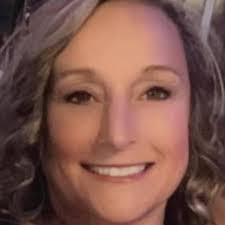 Nicole Faris's Instagram, Twitter & Facebook