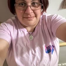 Hello! I have someone coming to visit and i am in need of a mattress. If  anyone has one they aren't using, please comment! I know some people have  matreswww usually in