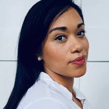 Amy Shetler's Instagram, Twitter & Facebook