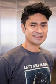 You may purchase Mula sa Buwan official merchandise at the Barefoot Theatre  Collaborative Merchandise Booth at the Power Mac Center Spotlight Blackbox  Theater, Circuit Makati 🎭 The merchandise booth will be open