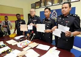Pelaksanaan cuti bersama bersifat fakultatif atau pilihan sesuai dengan kesepakatan antara pengusaha dengan pekerja/buruh dan/atau serikat pekerja/serikat buruh dengan pengusaha, perjanjian kerja, peraturan. Polis Tahan Dalang Jual Sijil Cuti Sakit Palsu