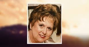 Brenda Pate's Instagram, Twitter & Facebook