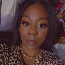 Vanessa Conerly's Instagram, Twitter & Facebook