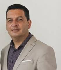 TINTIANDO CON MERLÍN