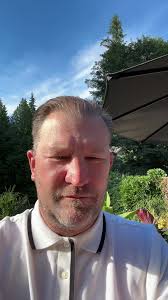 Jason Lyons (@jasonlyons72)