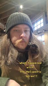 whatever happened with #thepolyphonicspree ?? did they ever go full #cult ?  #thesourcefamily #branchdividians #musictok #timdelaughter #lightandday  #holdmenow