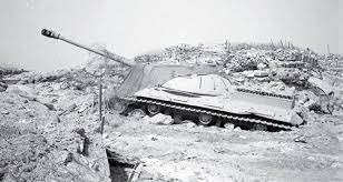 A Fairly Well Known Photograph Of The October 1973 Israeli Is 3m Installed On The Bar Lev Line Platoon Stronghold Budapes Tank Blog Images Military Vehicles