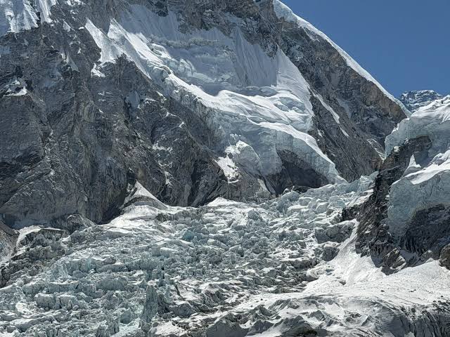 Ice or Serac Avalanche