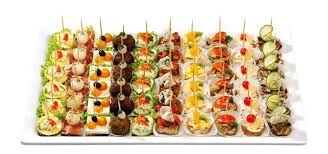 Kalte platten anrichten und servieren verfuhrerische ideen. Das Auge Isst Mit 51 Kreative Ideen Fur Kalte Platten Deko Feiern Zenideen