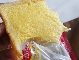Pada ketika itu saya sangat susah dan tersepit sehingga ada masa ketika sarapan pagi saya berkongsi roti canai sekeping berharga 80 sen dengan dua orang. Apa Yang Saya Belajar Daripada Sekeping Roti Bodoh Sewaktu Di Krabi Thailand