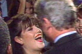 Monica lewinsky was born on july 23, 1973, in san francisco, california as monica samille lewinsky. Monica Lewinsky So Sieht Bills Ex Praktikantin Heute Aus Gala De