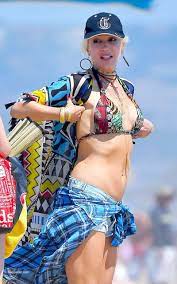 Gwen Stefani Nude and Sexy Photo Collection - Fappenist