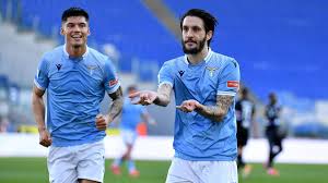 Lazio hosts as roma in a serie a game, certain to entertain all football fans. Serie A Lazio Rom Gewinnt Heimspiel Gegen Sampdoria Genua Und Damit Bayern Generalprobe Eurosport