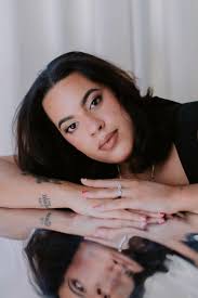 Hey Mobile, it's Kei! 💄✨ I'm your new favorite makeup artist, bringing 5  years of professional experience and a whole lot of personality to the Port  City! My mission? To help you