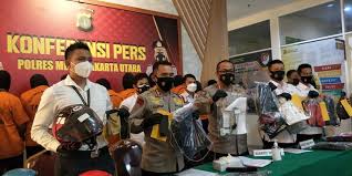 Postingan ini membahas contoh soal operasi bilangan pecahan yang disertai pembahasannya atau penyelesaiannya + jawaban. Rincian Biaya Dan Syarat Daftar Sertifikasi Debt Collector Halaman All Kompas Com