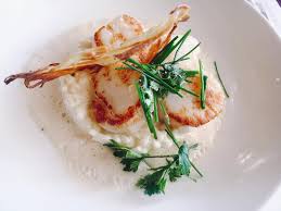 Cote Mer Noix De Saint Jacques Risotto A La Creme De Champignons A La Truffe D Ete Aupieddecochon Paris Food Scallops Cheese