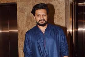 Riteish deshmukh shares a warm bond with his kids, and his ig handle is a proof of the same. Riteish Deshmukh Gives Up Non Veg Food Black Coffee Aerated Drinks