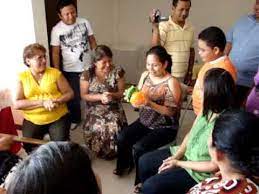 Si hay un dia muy especial durante el año, es el dia que se celebra a las madres, pero en este canal encontraras cada día, frases, reflexiones cristianas , anécdotas, vídeos de reflexión, mensajes diarios basados en historias de la vida real y diferentes herramientas para crecer en tu vida espiritual. Juegos Dia De La Madre Youtube