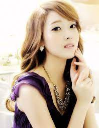 17 Luring Solutions For Korean Hairstyles Long Messy Buns Korean Hairstyle Long Korean Hairstyle Korean Hairstyles Women