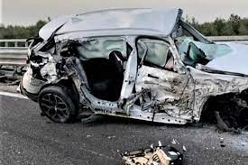 Questo il bilancio del grave incidente stradale avvenuto intorno alle 8.30 di oggi, venerdì. Bari Grave Incidente In Tangenziale Codice Rosso Per L Autista Di Un Suv