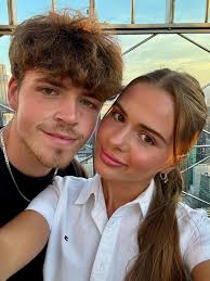 Are you looking for a job around Brisbane? Great opportunity for a Solar  labourer to join the team. Well paid and lots of work. Most of it can sign  off