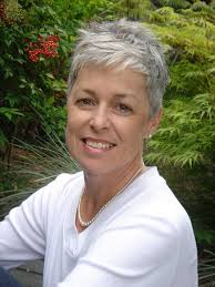 Lindy Fisher's Instagram, Twitter & Facebook