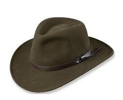 The Best Safari Clothes For Women Safari Packing Checklist Safari Hat Safari Outfits Safari