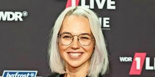 März 1989) ist eine schweizerische soulsängerin, welche als gewinnerin des castingwettbewerbs ssdsdsswemugabrtlad bekannt wurde. Warum Stefanie Heinzmann Uber Ein Karriereende Nachgedacht Hat