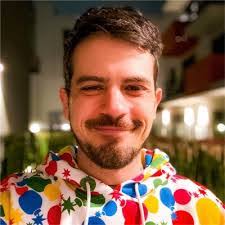 Veronica Pearl's Instagram, Twitter & Facebook