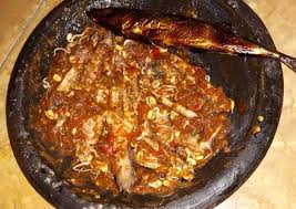 Sambal is a chili sauce or paste, typically made from a mixture of a variety of chili peppers with secondary ingredients such as shrimp paste, garlic, ginger, shallot, scallion, palm sugar, and lime juice. Resep Sambal Panggang Tauge Kekinian Sweetbuyouts