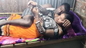 Deluwara Bhabhi Seks ile onun koca içinde Ev Porno 7DAK farkıyla izle