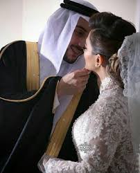 صور عرائس محجبات جميلة للغاية صور عروسة شيك وجميلة Wedding Dresses Wedding Groom