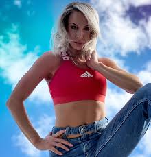 Sandra izbasa is a member of vimeo, the home for high quality videos and the people who love them. Sandra IzbaÈ™a