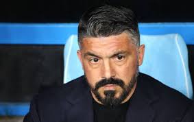 Gennaro gattuso ist ein ehemaliger fußballspieler aus италия, (* 09 янв. Napoli Gattuso Rinuncia Allo Stipendio Per Aiutare I Dipendenti