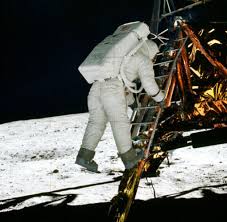 Damit verschiebt sich der starttermin für die geplante „mission to the moon erneut. Apollo 11 Die Erste Mondlandung Als Jahrhundertereignis Bilder Fotos Welt