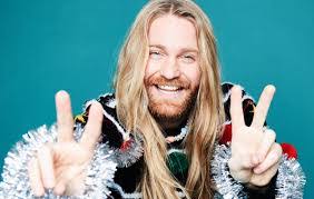 Sam Ryder's Instagram, Twitter & Facebook