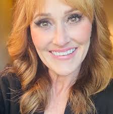 Lindsey Holstead Duffel