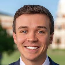 Casey Estep (@_CaseyEstep)