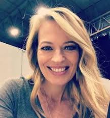 Stuff you should know is hosted by two podcasters who were formerly senior editors at howstuffworks.com, josh clark and charles wayne chuck bryant. 150 Seven Of Nine Ideas Seven Of Nine Jeri Ryan Star Trek Voyager