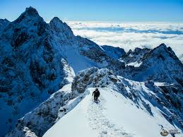 W dalszej kolejności można wymienić: Zimowe Wejscie Na Rysy Tatry Korona Tatr Gorska Przygoda