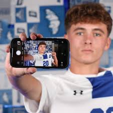 Our @daemenxctf women are headed BACK TO NATIONALS!!! Absolutely amazing PR  running by Courtney Merrill, Camryn Bailey, Christa Oates, Patsy  Oberholzer, Emma Grzebinski, Emma Cain and Lia Brasacchio to finish third at