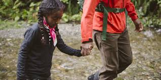 Preschool leaf theme activities and these outdoor preschool activities are fun for the whole family! Hiking With Infants Toddlers Kids Rei Co Op