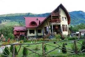 El descanso, la naturaleza, la tranquilidad y, por último, pero no por ello menos importante, la comida tradicional forman parte de su estancia en vidra de sus pension. Pensiunea Vidra De Sus Mapio Net