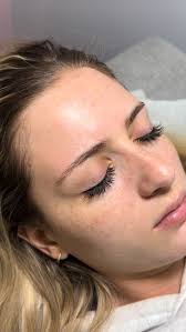 Welcome to Ellie's Lash Bar, located in Park Slope in Brooklyn🌹  #classiclashes#volumelashes#hybridlashes#wispylash#japaneselashlift#eyelashextensions#lashextensionbrooklyn#keratinlashlift#lashlift#eyelashlift#beauty#ellieswaxing#eyelashliftbrooklyn  ...